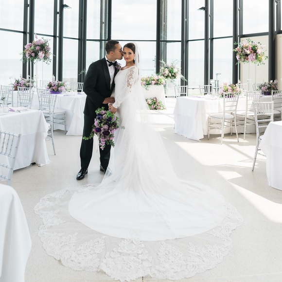 Badgley Mischka wedding gown - Picture 7 of 7